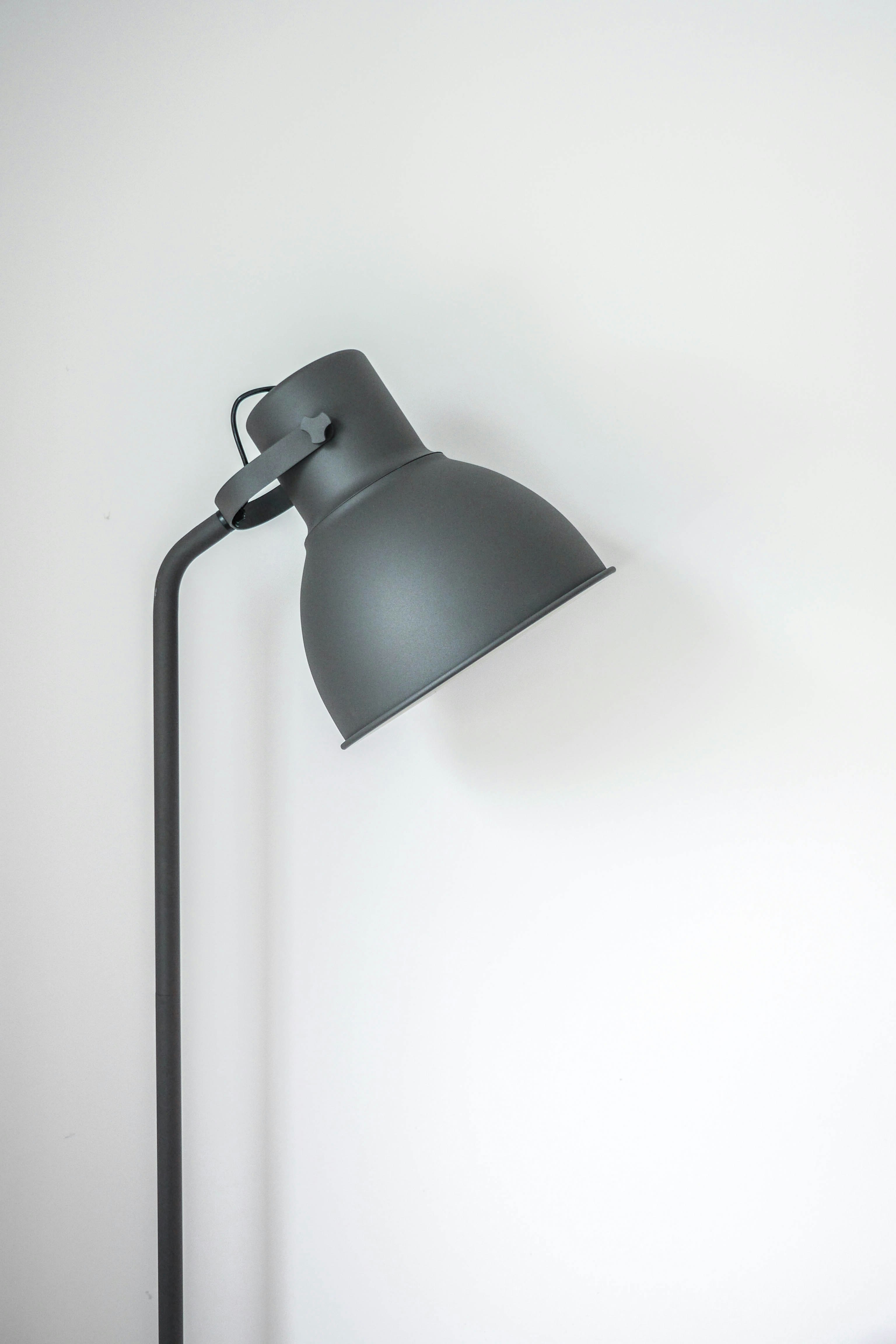 Minimal paper pendant lamp